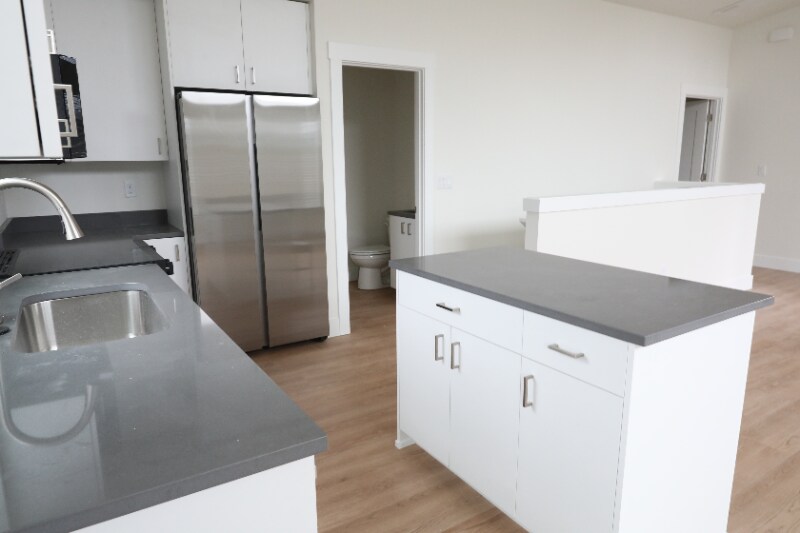 Building Photo - 12905 SE Ridgecrest Rd