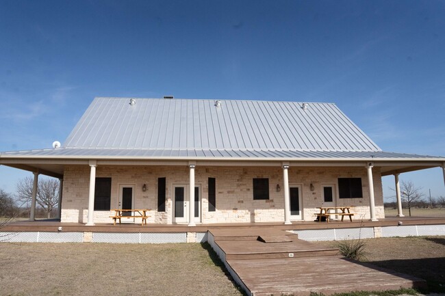 Building Photo - 3 Bed 3 Bath in Krum with 21 acres