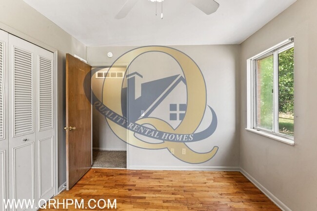 Building Photo - Available Now! Carmen Ainsworth Schools - Water included - SIDE BY SIDE DUPLEX