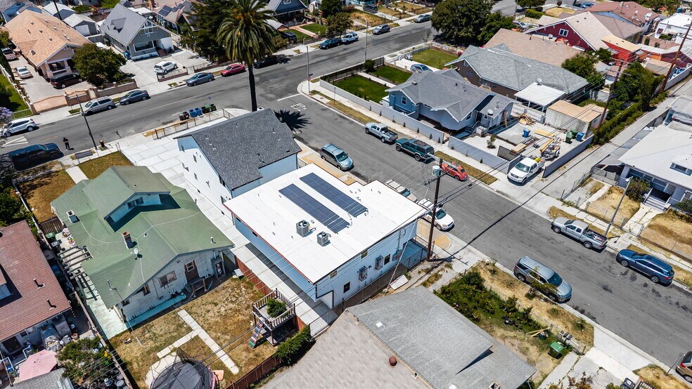 Building Photo - 4700 S Gramercy Pl