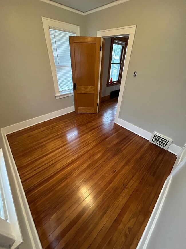 Building Photo - 4562 Charles St