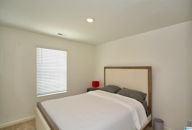 Building Photo - 6558 Creek Cir