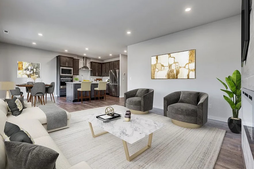 Common area downstairs - 7619 11th Pl SE