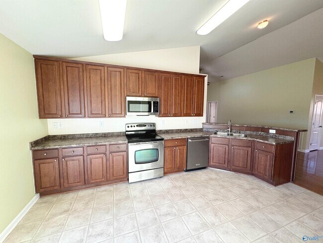 Building Photo - 101 Forest Glade Dr