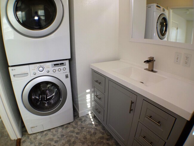 Building Photo - 1804 Citrus Ave