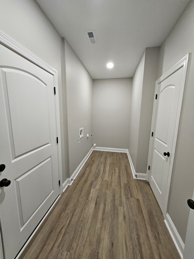 Building Photo - 1045 Oberry Rd