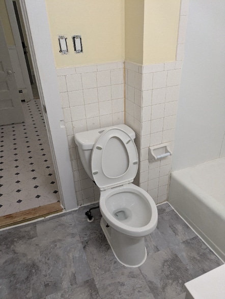 Building Photo - 47 Knapp St