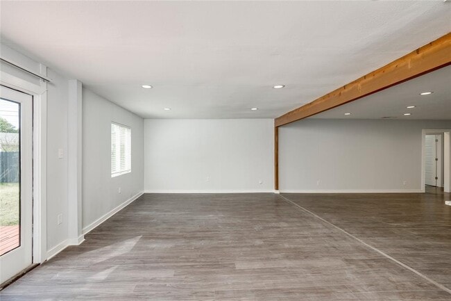 Building Photo - 5402 Chevy Cir