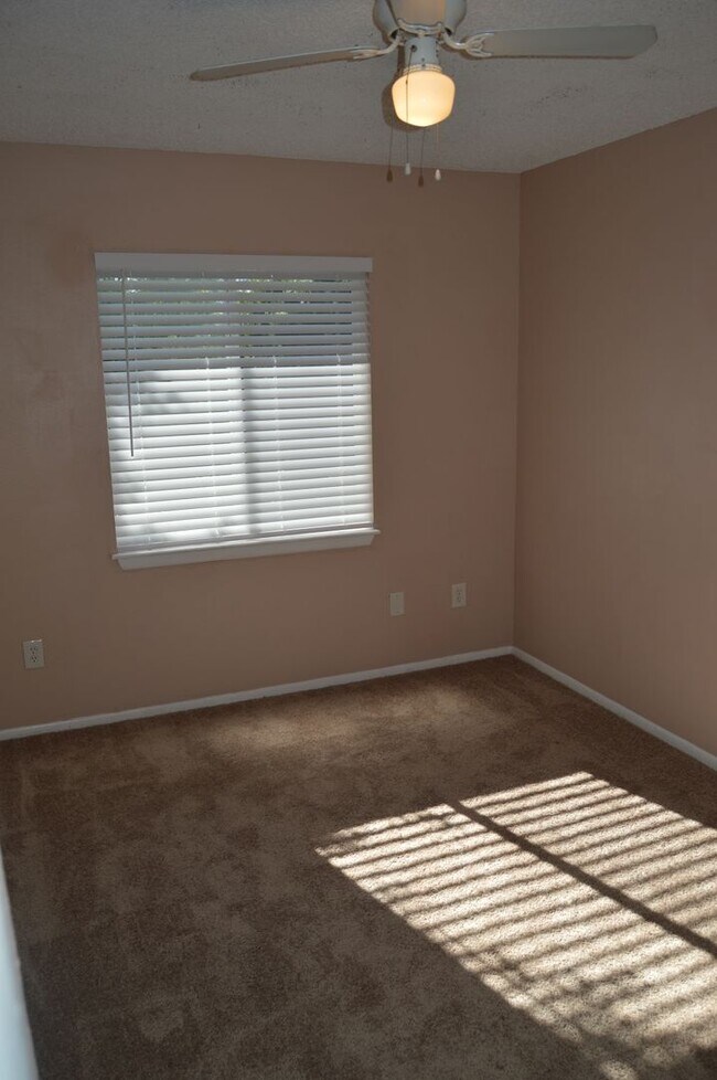 Building Photo - Charming 3-Bedroom Home for Rent in Winter Garden, FL