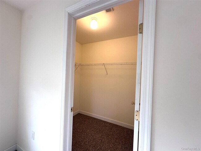 Building Photo - 4806 Ridgecrest Dr