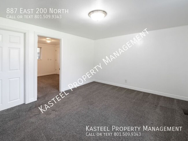 Building Photo - 887 E 200 N