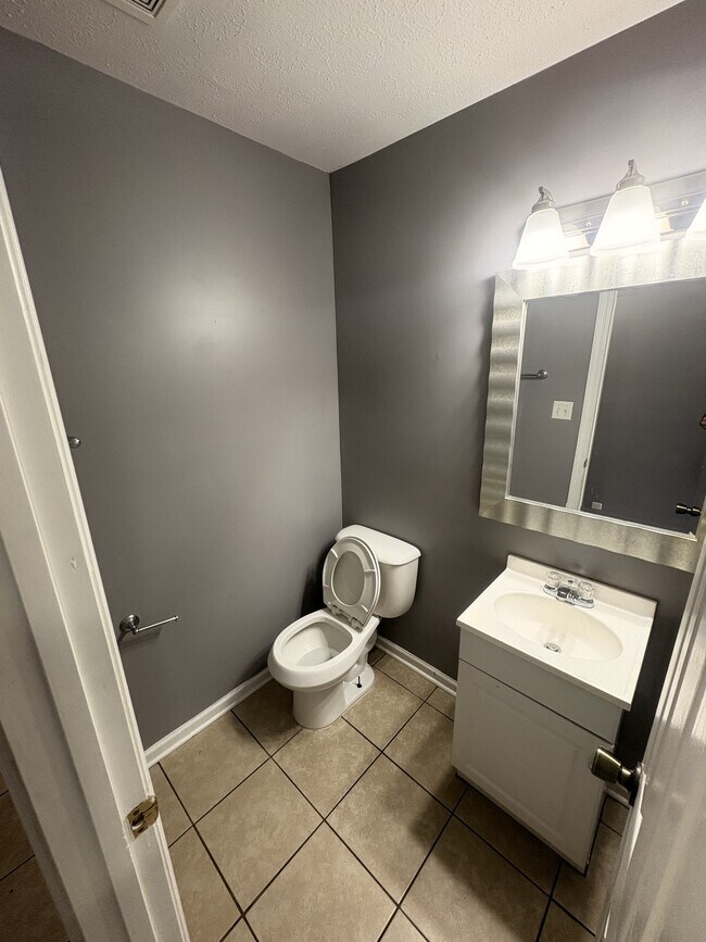 Building Photo - 31 Agappa Ln