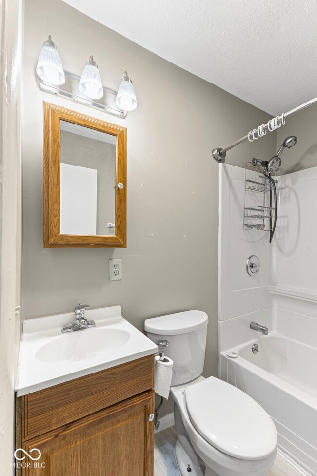 Building Photo - 420 S East St