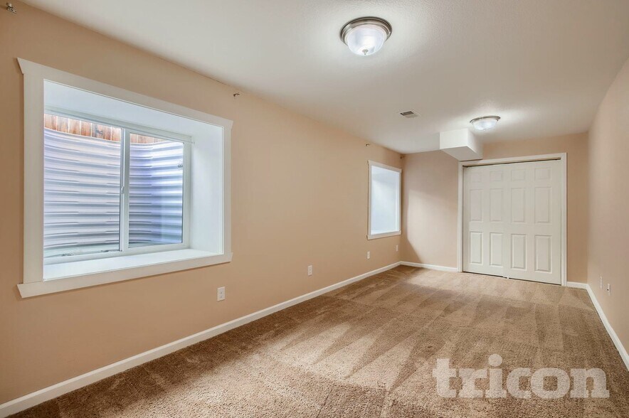 Building Photo - 7682 Sabino Ln