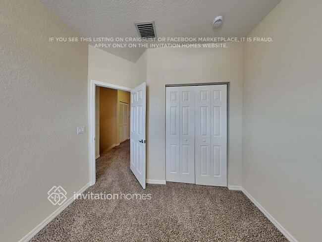 Building Photo - 187 E Thatch Palm Cir