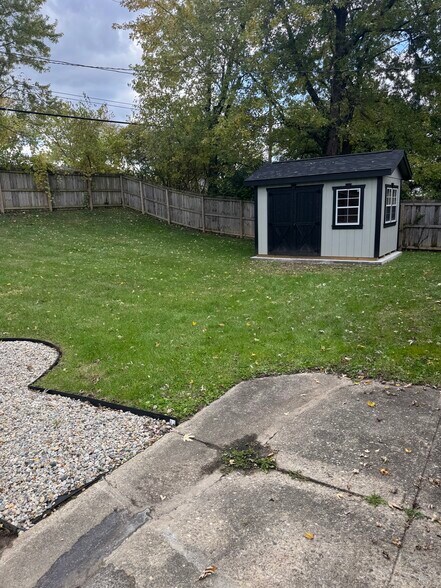 Building Photo - 6210 Alter Rd