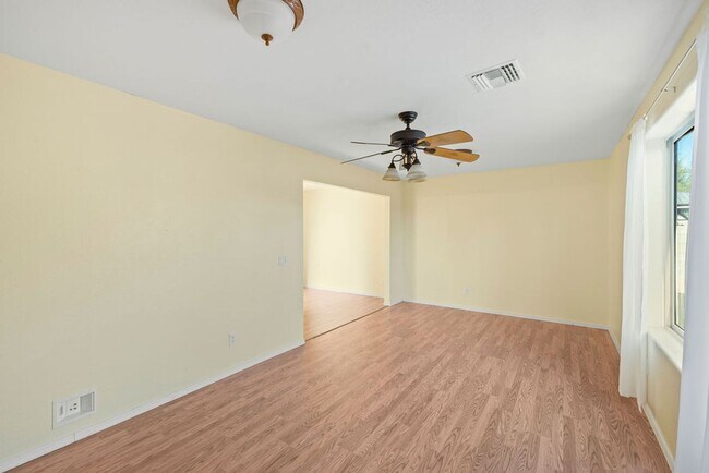 Building Photo - 4 Bedroom Home In Award Winning Vail Schoo...