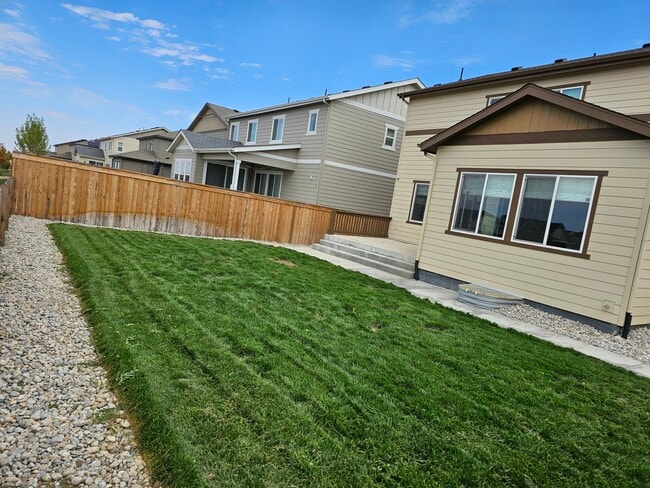Building Photo - 10869 Wooden Pole Dr