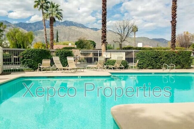Building Photo - 505 S Farrell Dr
