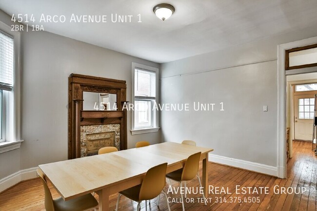 Building Photo - Charming 2-Bedroom Unit Near The Grove!