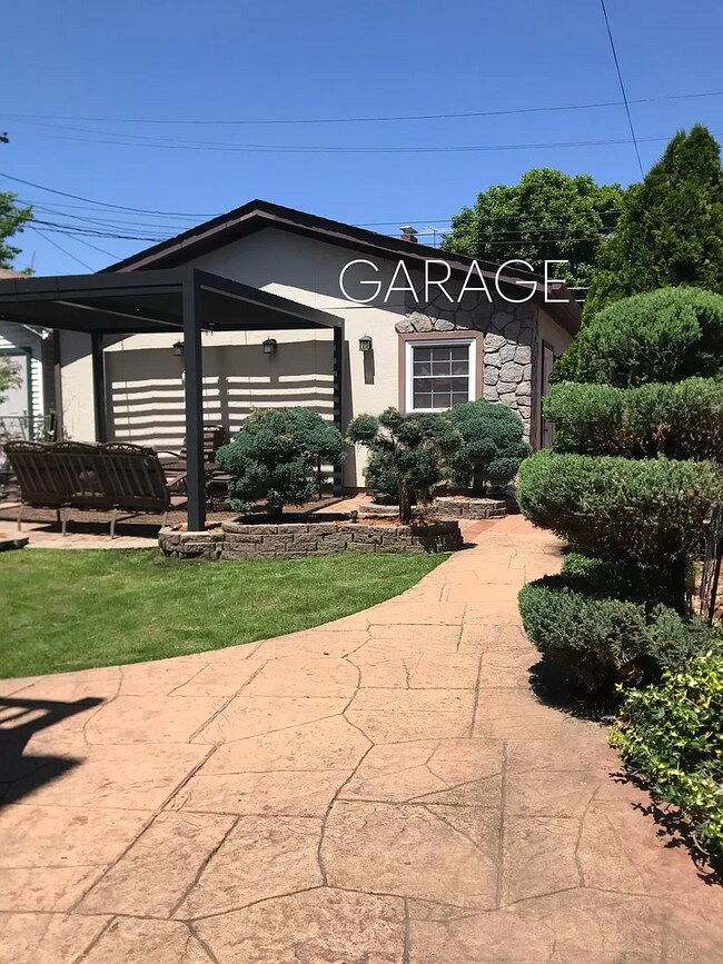 Building Photo - 4529 Arco Ave