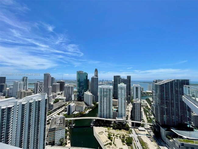 Building Photo - 92 SW 3rd St