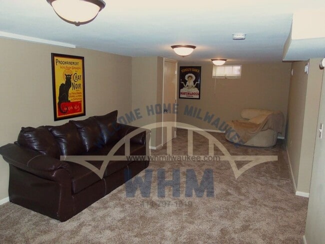 Building Photo - COMING SOON! Lovely 4 bedroom Single Famil...