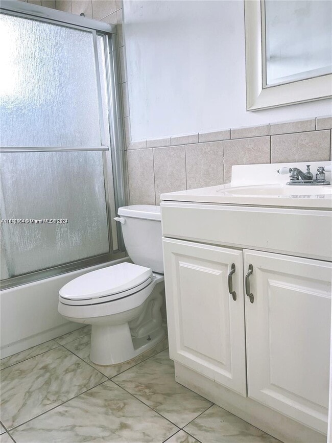 Building Photo - 3800 SW 102nd Ave