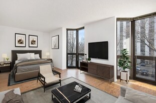 Building Photo - 1602 N Larrabee St