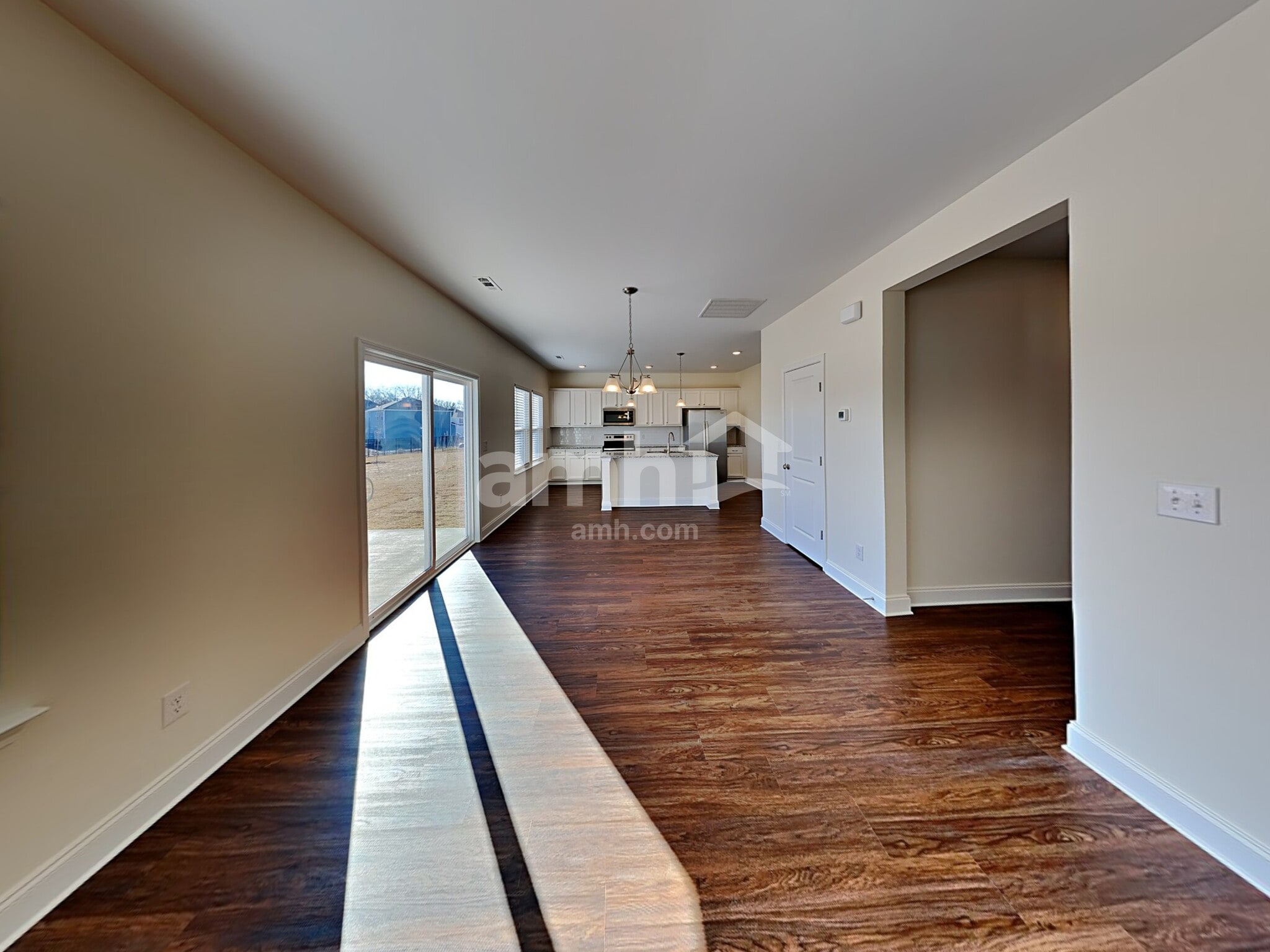 Building Photo - 1323 Lomond Dr