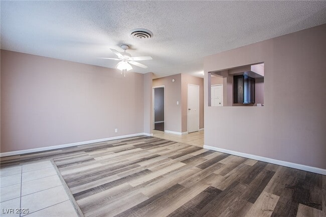 Building Photo - 4153 Crater St
