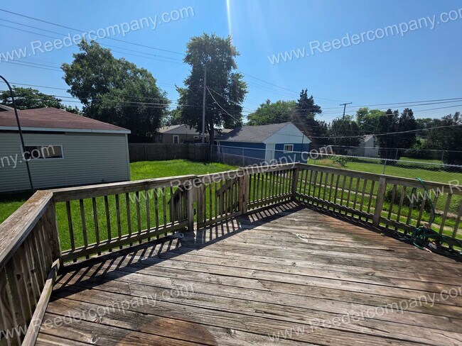 Building Photo - 2 bedroom home in South Hammond!
