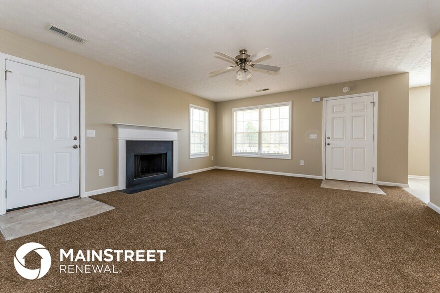 Building Photo - 55 Amber Way