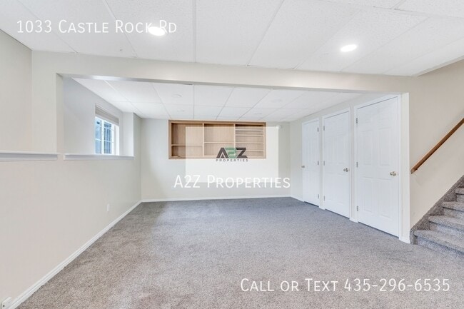 Building Photo - 1033 Castle Rock Rd