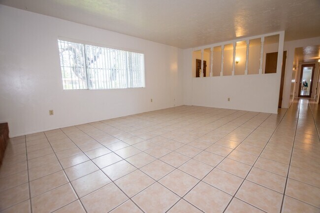 Building Photo - Large Corner Lot Santé Fe Home, Over 1650 ...
