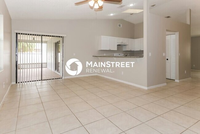 Building Photo - 3 Bedroom Pet-Friendly Home in Port St. Lu...