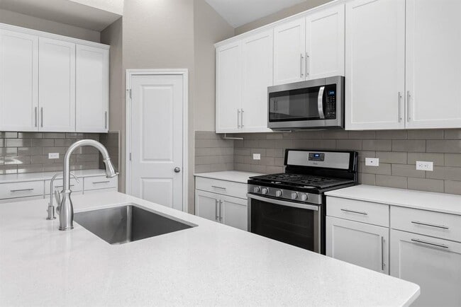 Building Photo - 408 Andele Way