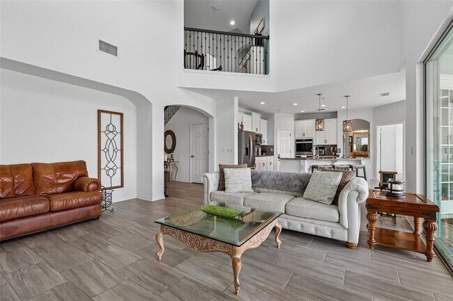 Building Photo - 343 Blue Cypress Dr