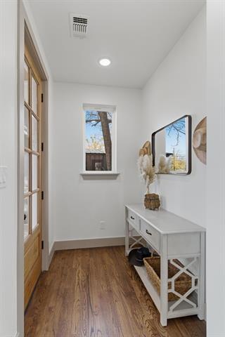 Building Photo - 819 Dubois St