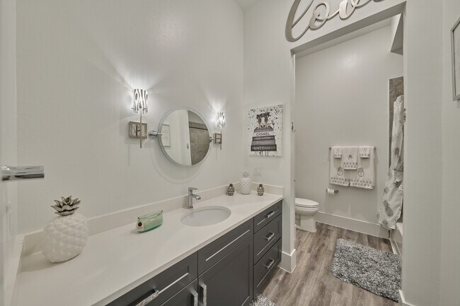 Building Photo - 199 Waterpoint Ct