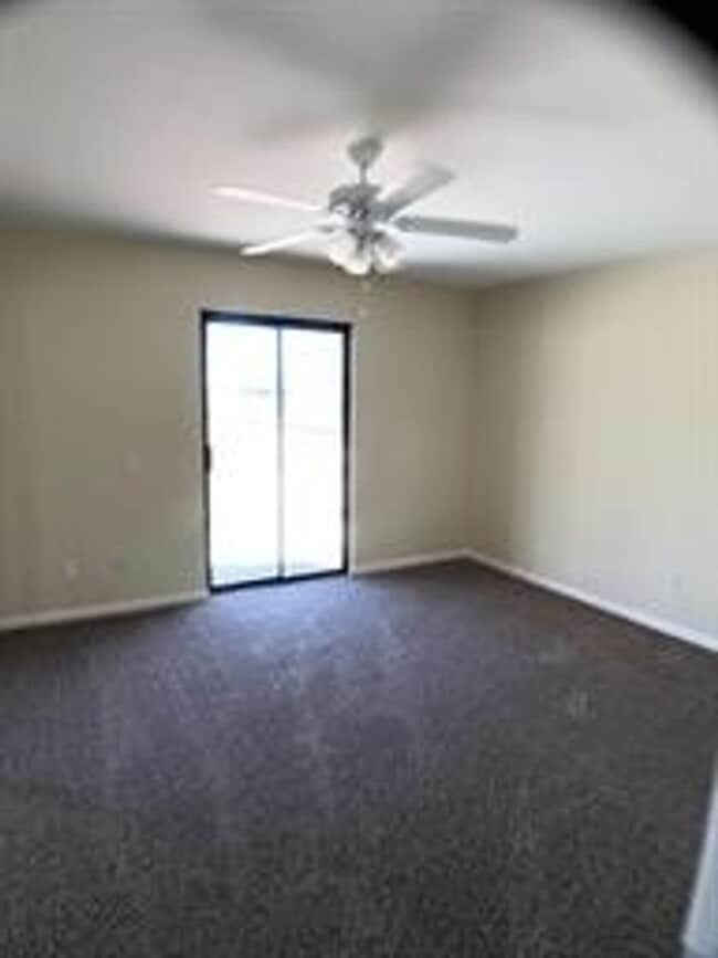 Building Photo - 21036 Pine Ridge Ave