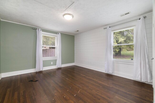 Building Photo - 314 Crossway Rd