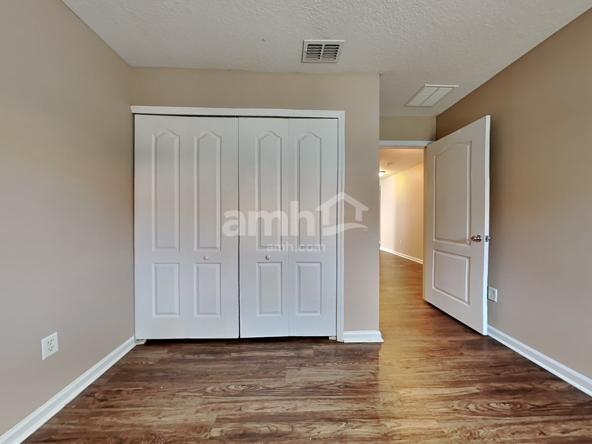 Building Photo - 12618 Wooded Bluff Ct