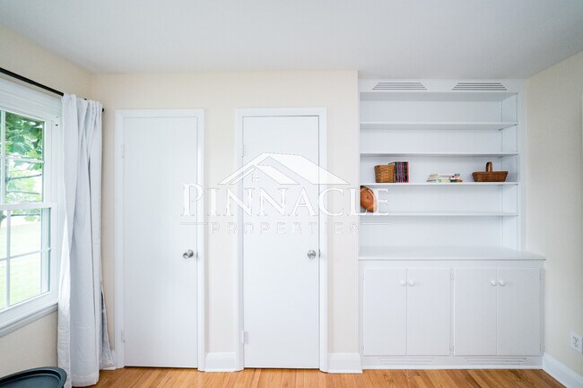 Bedroom 3 - 126 Tomahawk Industrial Park