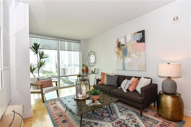 Building Photo - 300 Bowie St