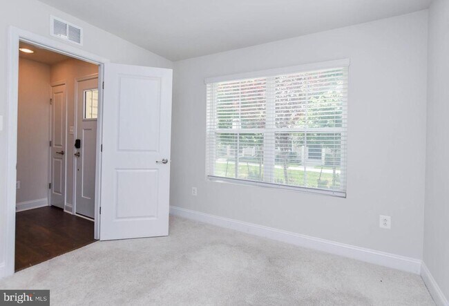 Building Photo - 7102 Druce Way