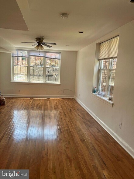 Building Photo - 63 Galveston Pl SW