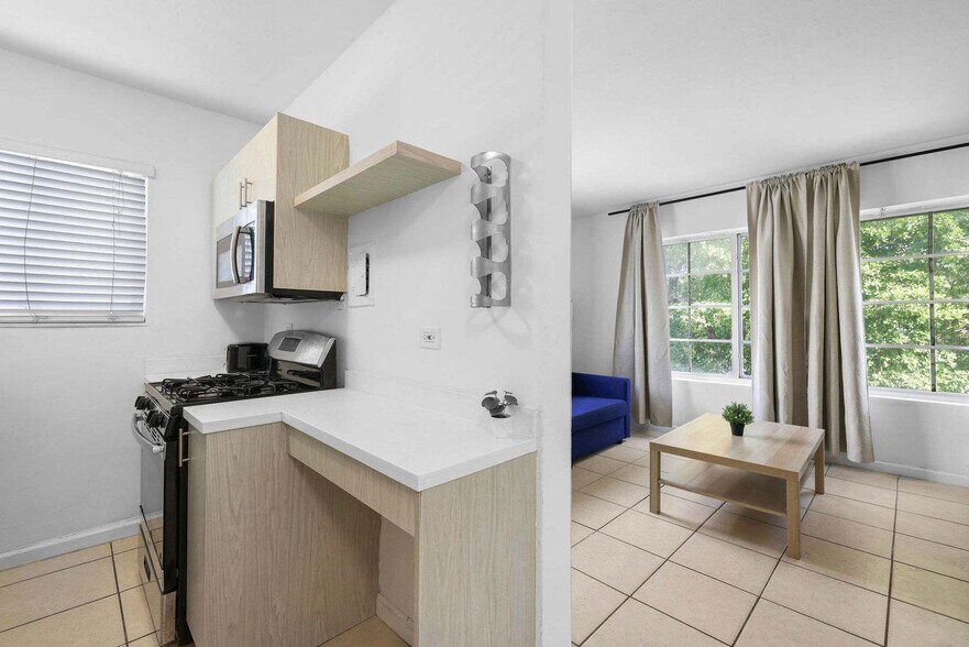 Building Photo - 7340 Harding Ave