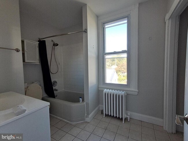 Building Photo - 108 S Clifton Ave