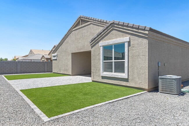 Building Photo - 37981 W Montserrat St